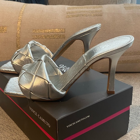 🔴CLEARANCE VINCE CAMUTO BRAIDED STRAP SANDAL - Picture 7 of 12